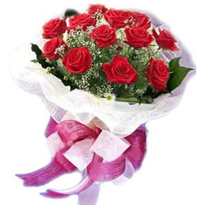  Bursa Abc çiçek çiçek satışı  11 adet kırmızı güllerden buket modeli