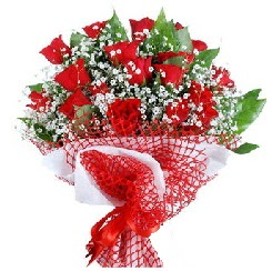 11 kırmızı gülden buket  Bursa Abc çiçek 14 şubat sevgililer günü çiçek 