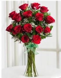 Cam vazo içerisinde 11 kırmızı gül vazosu  Bursa Abc çiçek anneler günü çiçek yolla 