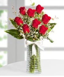 7 Adet vazoda kırmızı gül sevgiliye özel  Bursa Abc çiçek çiçek siparişi sitesi 